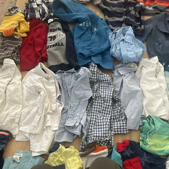 Excellent condition boys clothes size 12mo-3T. The cutest brand name clothes! - Picture 3 of 8